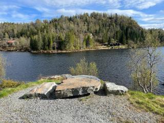 Family-Friendly Mountain Holiday Home with Lakeviews, Close to Beach - Tjørhom - 1