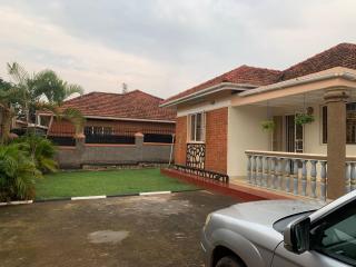 Your Home Away From Home - Kampala - 9