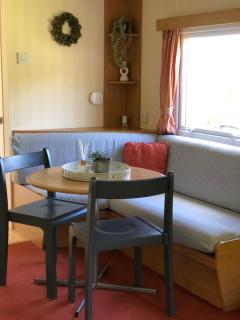 Gezellige Stacaravan nr 7 op Mini-Camping Klaproosje 4 personen - Aagtekerke - 4