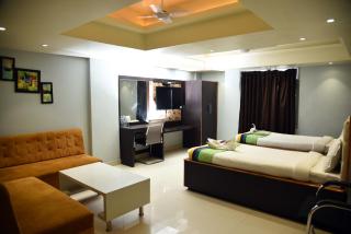 SVR HOTEL & BANQUET patna - Jāmb - 3
