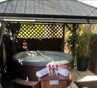 Cypress Log Cabins Accommodation - Godshill - 9