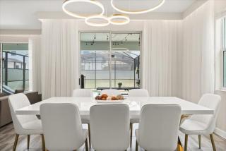 6 Bedrooms 5 Bathrooms Storey Lake 4792 Kc - 5