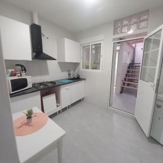 Clavelina Economy Room calle Julio Antonio - Alicante - 4