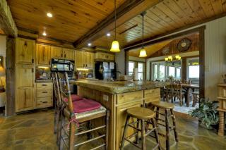 Fireside Bluff - Relax around the fire with lush views - Mineral Bluff - 3