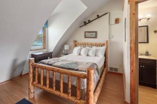 Sky Eco - Glacier General Store and Cabins - Coram - 4