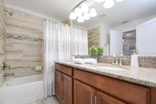 Last Minute Disney Getaway! Private Pool, Hot Tub & Games Room. Book Now! #17066 - Kissimmee - 1