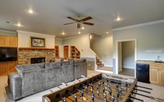 Field of Stars - Custom finishes gorgeous lake views games more - Marblehill - 7