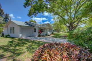 Mid-Century Retreat VR24-00083 - 1