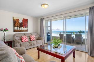Sea Spray B306 by Host Agents - Bloubergstrand - 7