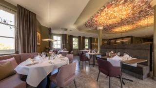 Castell Hotel & Restaurant - 4