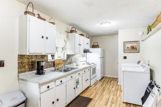 3 Mi to Dtwn Asheville Duplex with Spacious Yard! - Asheville - 4