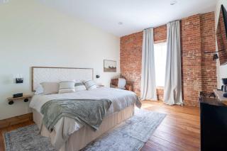 Courtyard King - Room 3 - - 0