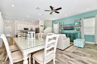 Beautiful Waterfront Cottage With Private Pool Near Disney With Margaritaville Resort & Island H2O Access - 3024Ph - 3