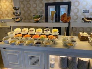 Sea View Premium Aparthotel in Orbi City Batumi - Batumi - 7