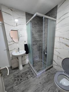 City Center Apt WFree P - Skopje - 1