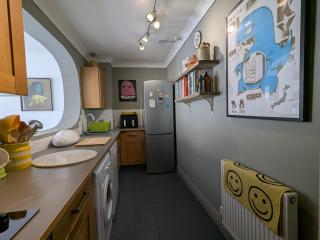 Eclectic Beach Basement - Brighton & Hove - 4