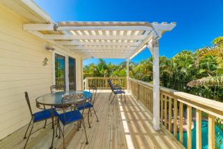 Island Girl West - Heated Pool Porches Beach Gear Walk to Beach - Holmes Beach - 2