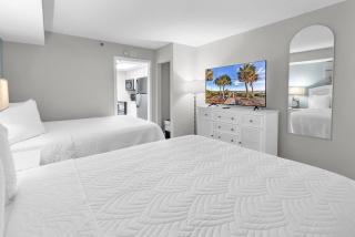 Stylish 1BR Newly Renovated Sandy Beach Escape - Myrtle Beach - 8
