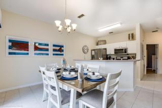 Last Minute Disney Getaway! Private Pool, Hot Tub & Games Room. Book Now! #20202 - Kissimmee - 4