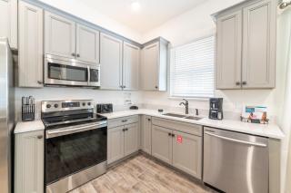 Sunny Yellow Cottage Near Disney With Margaritaville Resort Island H2O Access - 3029Sp - Orlando - 7