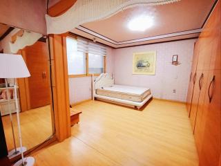 The Red Brick Grove - Wonju - 1