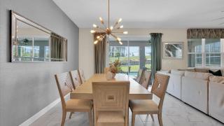 Last Minute Disney Getaway! Private Pool, Hot Tub & Games Room. Book Now! #94949 - Kissimmee - 1