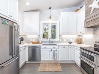 North Beach Bungalow - Tybee Island - 8