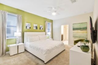 Last Minute Disney Getaway! Private Pool, Hot Tub & Games Room. Book Now! #16282 - 3