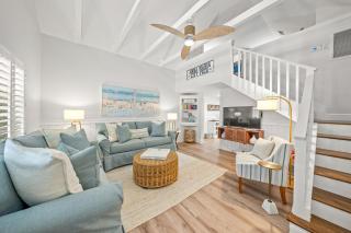 Coconut Lagoon - Lovely Historic Renovated Cottage wHuge Heated Pool Backyard OasisCabanaBar - Anna Maria - 7