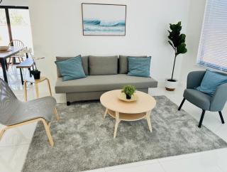 Charming-Modern-Renovated House - Hollywood - 4