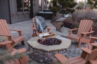 Klamath by AvantStay Gorgeous Mountain Home w Fire Pit Spa Lake Views - Bend - 7