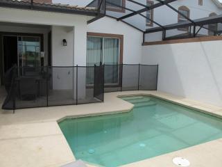 Last Minute Disney Getaway! Private Pool, Hot Tub & Games Room. Book Now! #74801 - Davenport - 0