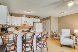 Emerald Isle Condo Near Beach with Screened Porch! - Emerald Isle - 2