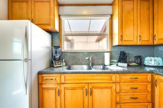 Walk to Ocean Manhattan Beach Home with Deck - 4