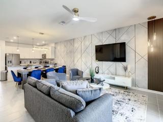Last Minute Disney Getaway! Private Pool, Hot Tub & Games Room. Book Now! #98295 - Kissimmee - 5