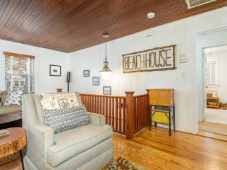 Guiding Light Cottage - Tybee Island - 1
