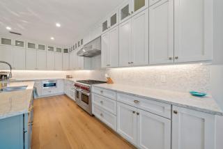 AcquaLuxe - Exquisite 2022 Lux Canal Home w Outdoor Oasis Pool Spa Dock SUP Kayaks Fire Pit - Anna Maria - 1