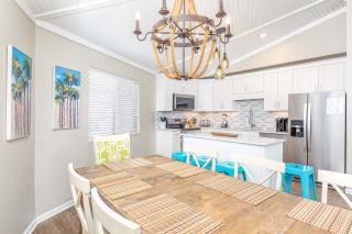 Coastal Breezes - Tybee Island - 7