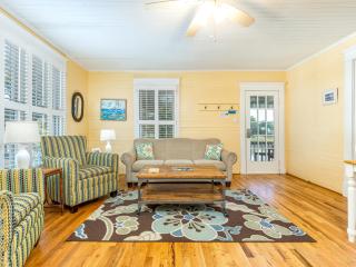 Chimney Pot Cottage - Tybee Island - 2