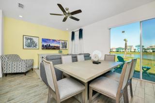 Beautiful Waterfront Villa Near Disney With Margaritaville Resort Island H20 Waterpark Access - 3017Cs - Orlando - 3