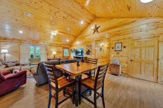 NEW Smoky Mountain Cabin Cozy & Convenient - Sevierville - 5