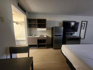 Extended Stay Hotel - Sterling - 4