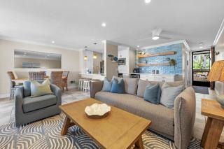F9 - Beach Cottage Getaway - Oceanside - 5