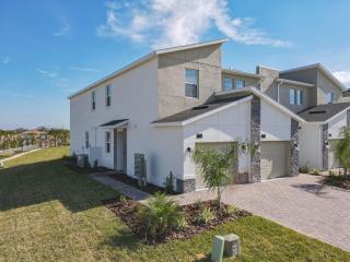 Last Minute Disney Getaway! Private Pool, Hot Tub & Games Room. Book Now! #88029 - Kissimmee - 7
