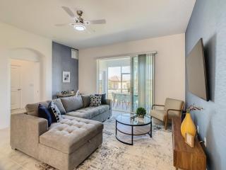 Last Minute Disney Getaway! Private Pool, Hot Tub & Games Room. Book Now! #88029 - Kissimmee - 2