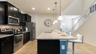 Last Minute Disney Getaway! Private Pool, Hot Tub & Games Room. Book Now! #56599 - Kissimmee - 1