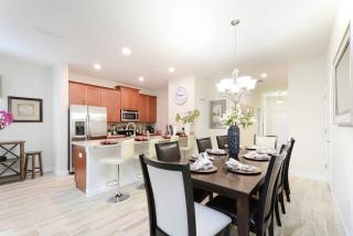 Last Minute Disney Getaway! Private Pool, Hot Tub & Games Room. Book Now! #17058 - Kissimmee - 4