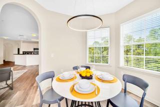 Near Disney 2BR King Queen with Hot Tub & Games room - Orlando - 4