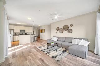 Condo w Pool, Games Room - Pet Friendly - 3