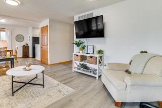 2 Living Areas! Cedar Home 11 Mi to Mt Holiday Ski - 7